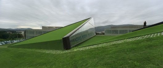 Fotografía de Dotacional. Finalista 6. Edificio Sol (BTEK). Derio - (VIZCAYA)